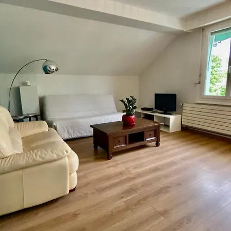 Apartment 6 Personnes *